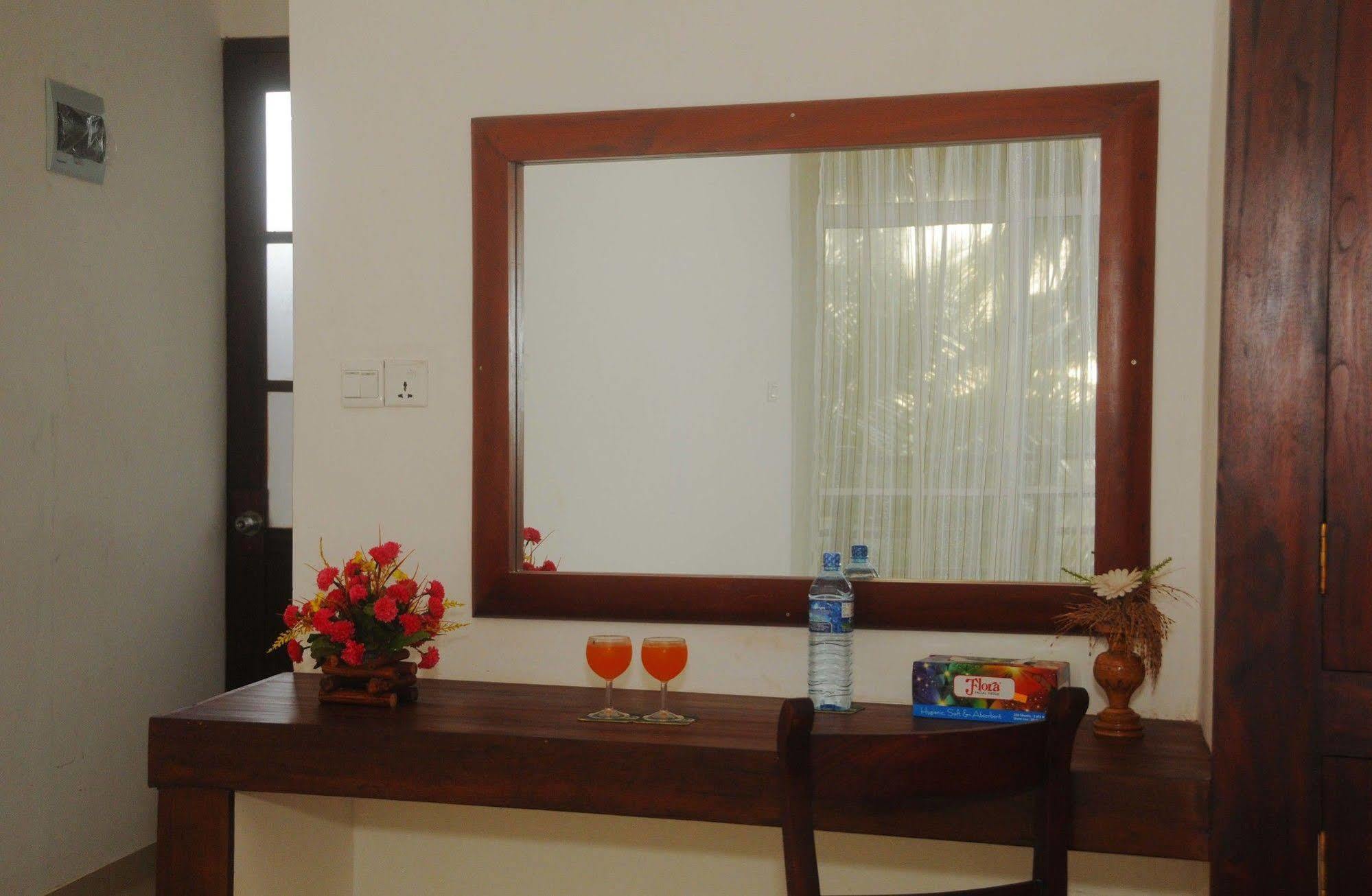 New Shangrela Beach Resort Ambalangoda  Eksteriør billede