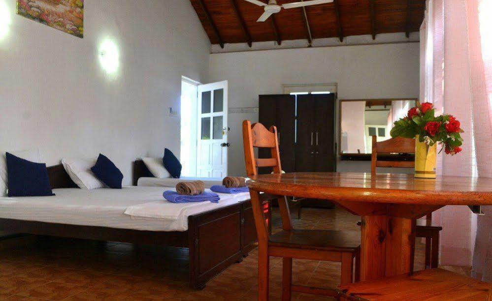 New Shangrela Beach Resort Ambalangoda  Eksteriør billede