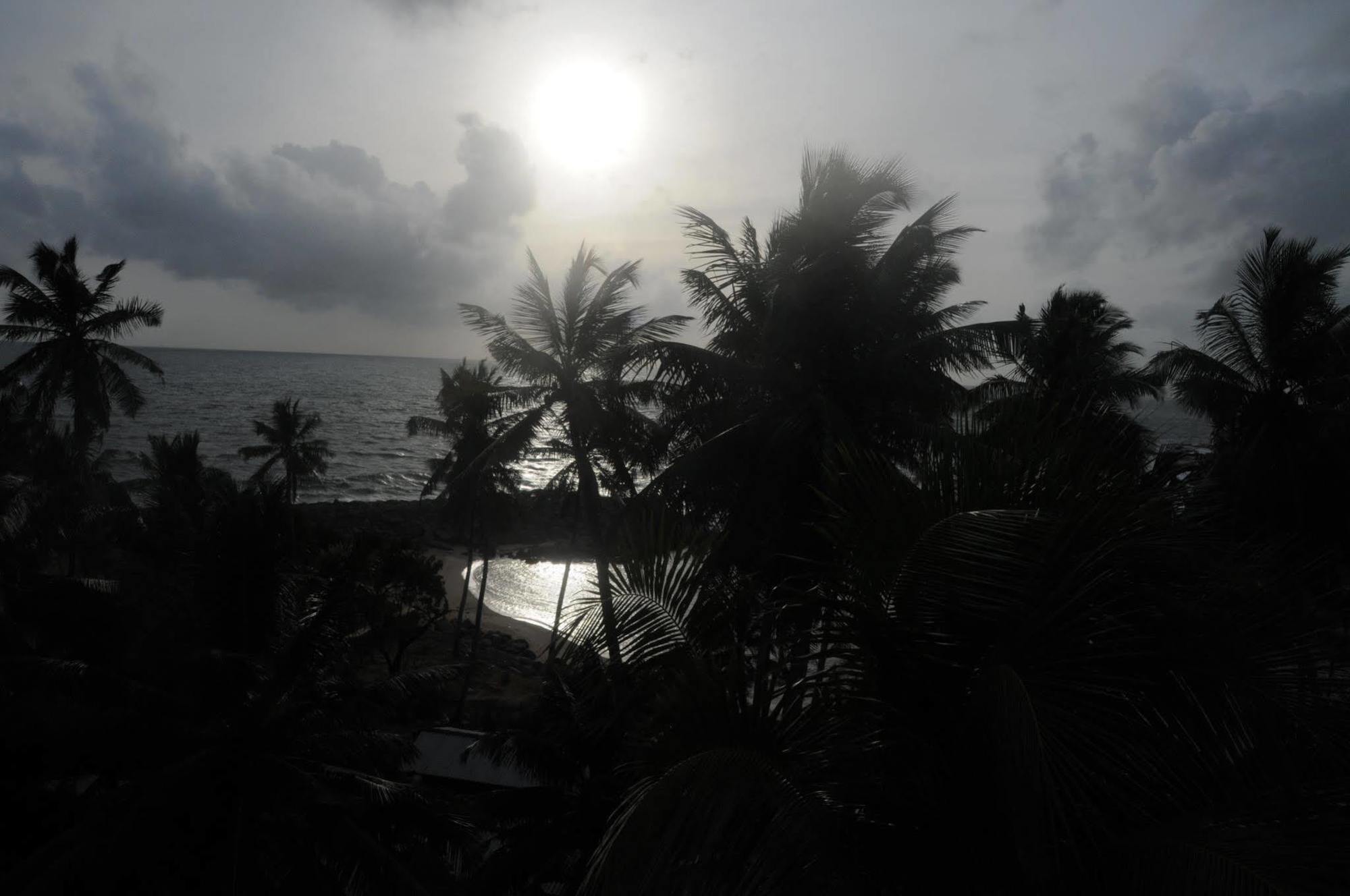 New Shangrela Beach Resort Ambalangoda  Eksteriør billede
